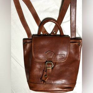 I Medici Firenze Italy Whiskey Brown Leather Rucksack Backpack Flap Buckle Snap